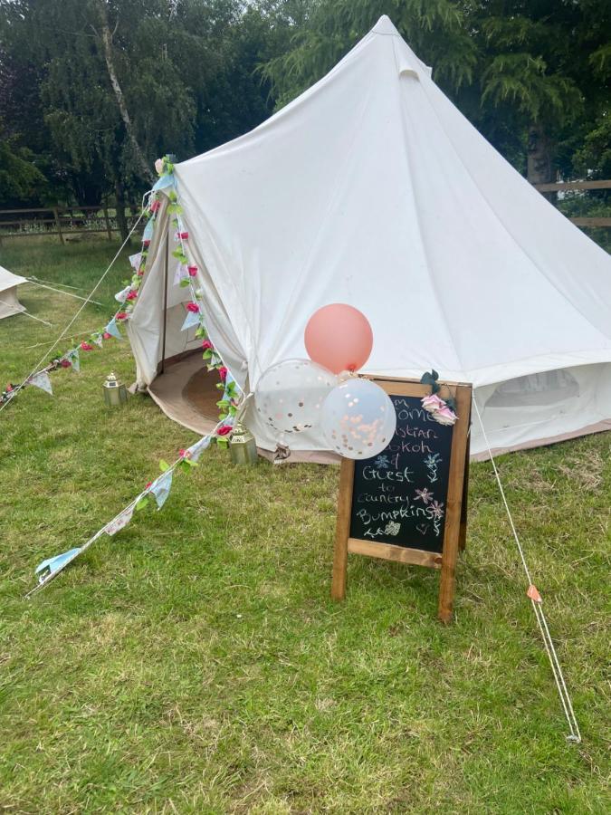 فندق Country Bumpkins Luxury Glamping Wellingore المظهر الخارجي الصورة