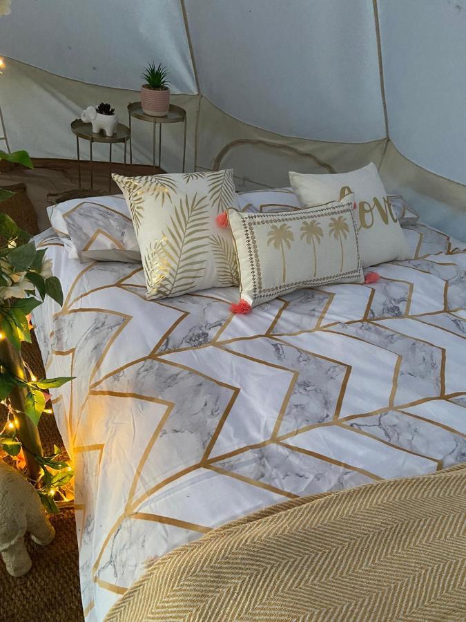 فندق Country Bumpkins Luxury Glamping Wellingore المظهر الخارجي الصورة