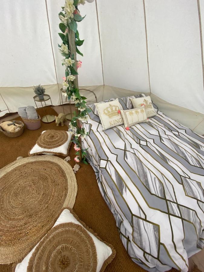 فندق Country Bumpkins Luxury Glamping Wellingore المظهر الخارجي الصورة
