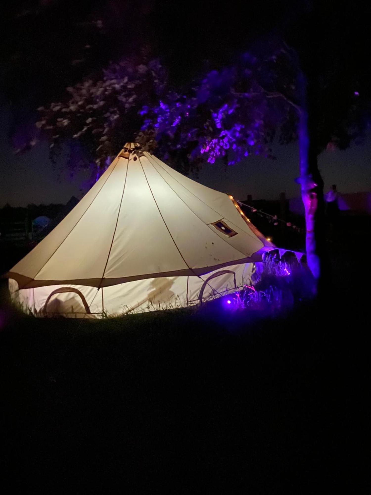 فندق Country Bumpkins Luxury Glamping Wellingore المظهر الخارجي الصورة