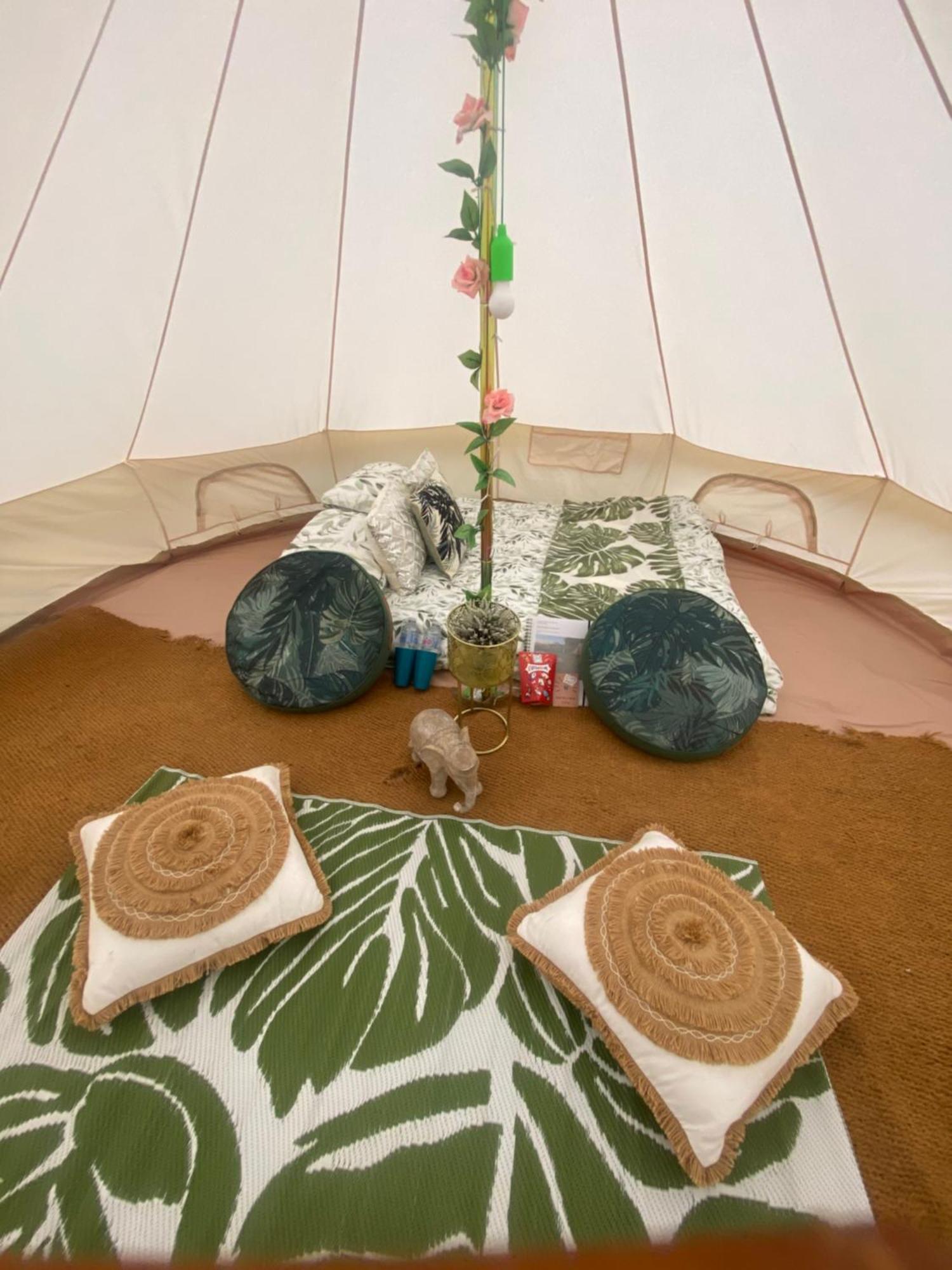فندق Country Bumpkins Luxury Glamping Wellingore المظهر الخارجي الصورة