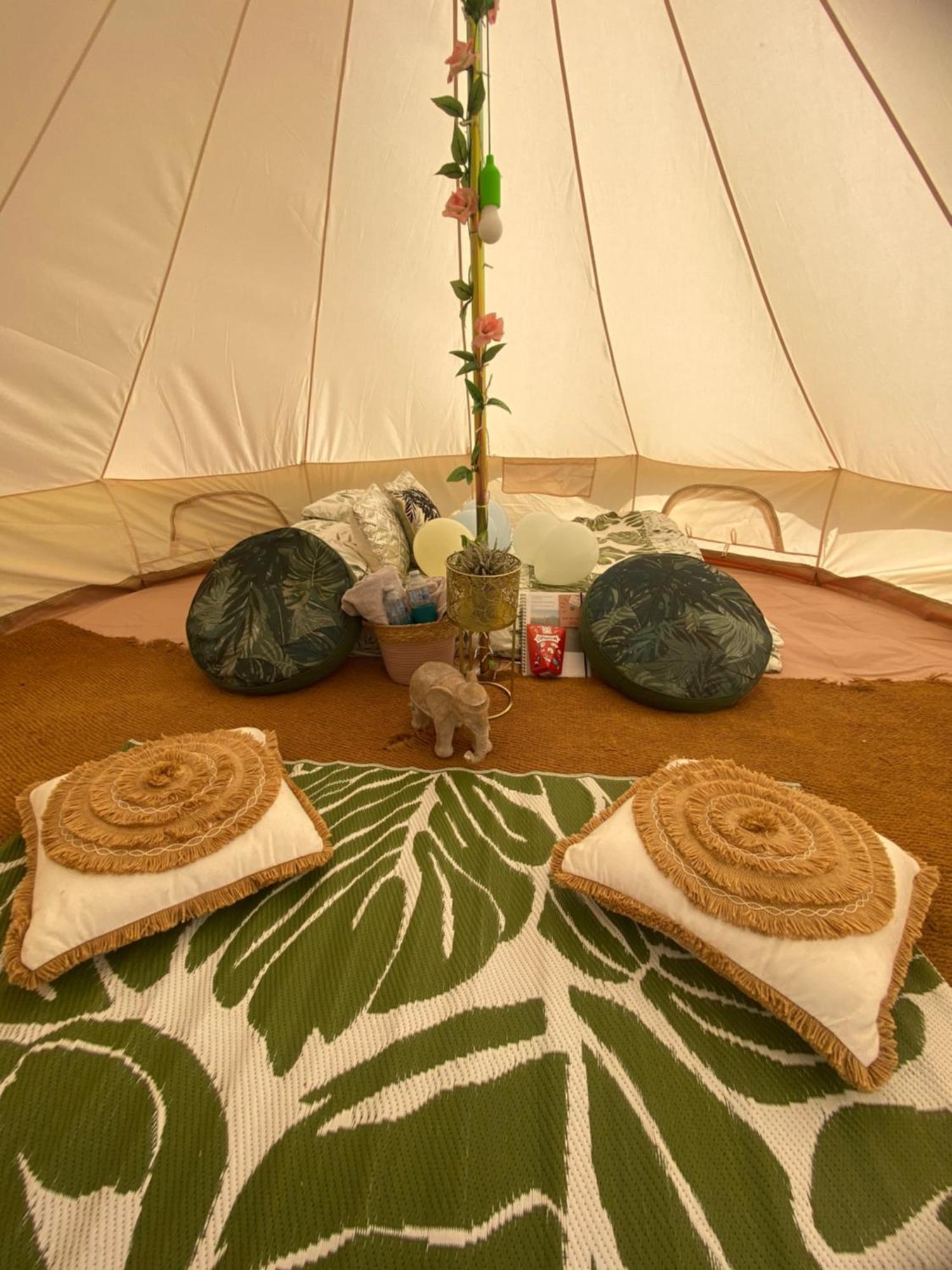 فندق Country Bumpkins Luxury Glamping Wellingore المظهر الخارجي الصورة